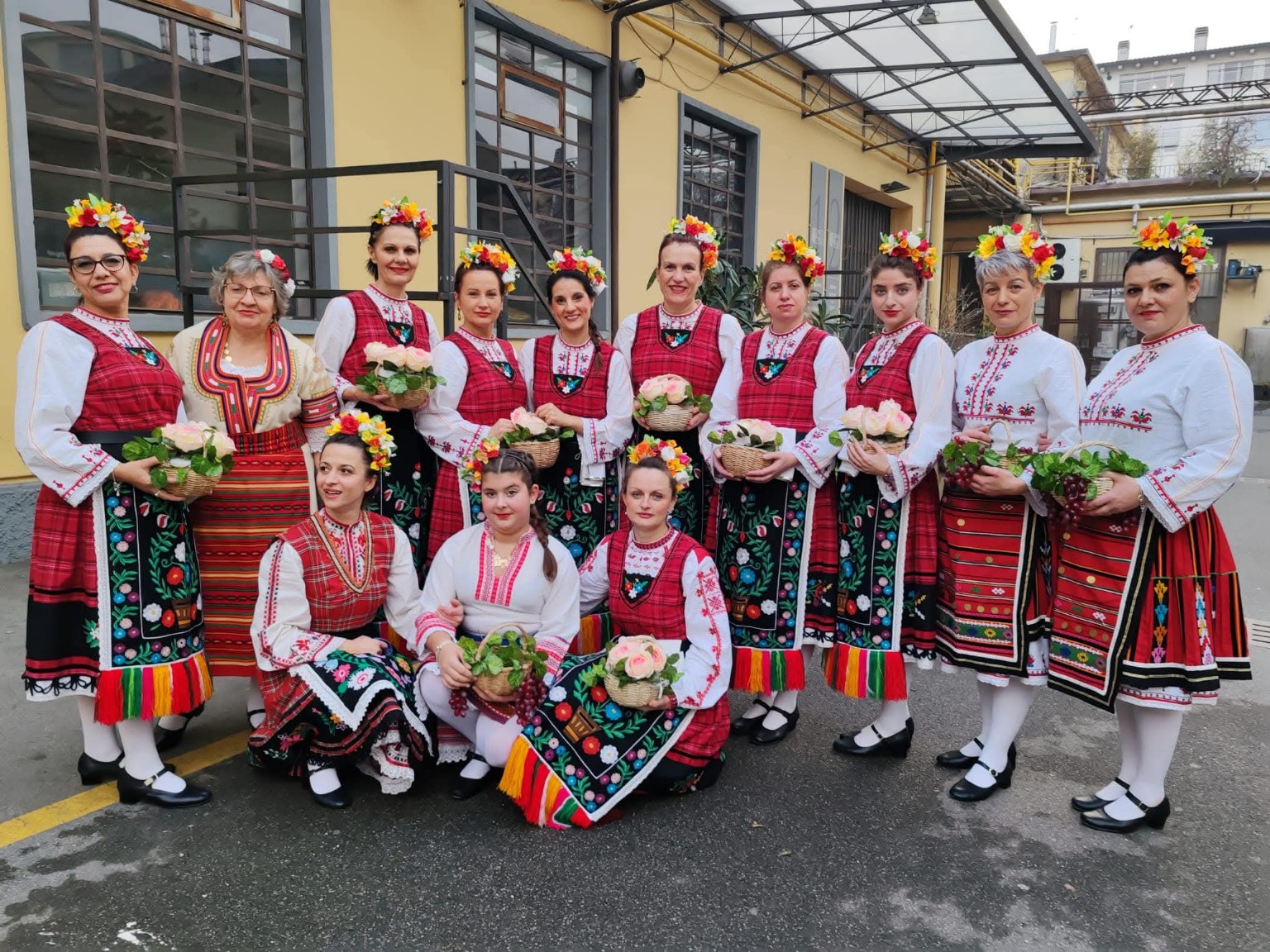 Nashenzi in costumi tradizionali